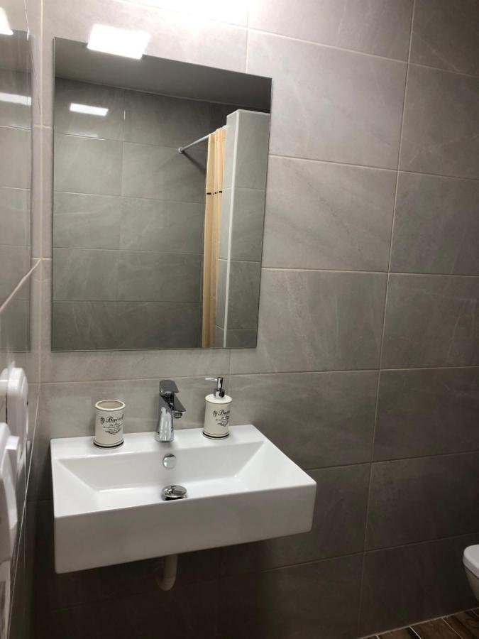 Guesthouse Zlaty Hrozen Česká Lípa Esterno foto