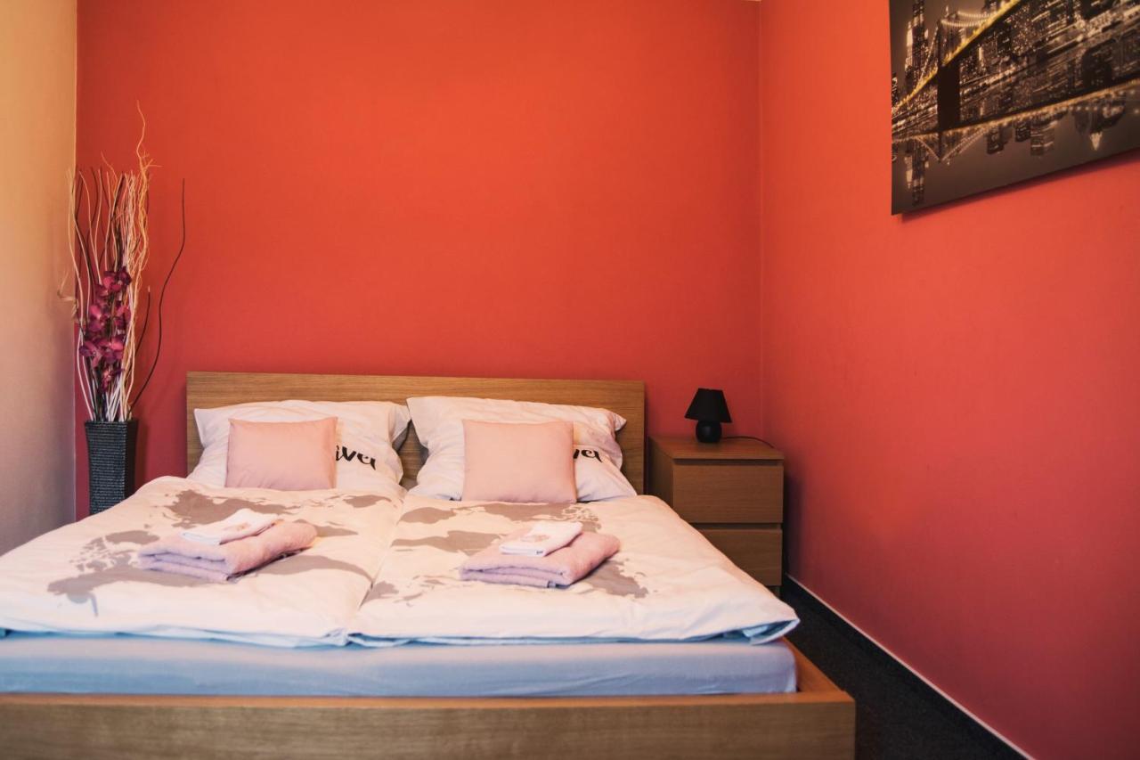 Guesthouse Zlaty Hrozen Česká Lípa Esterno foto