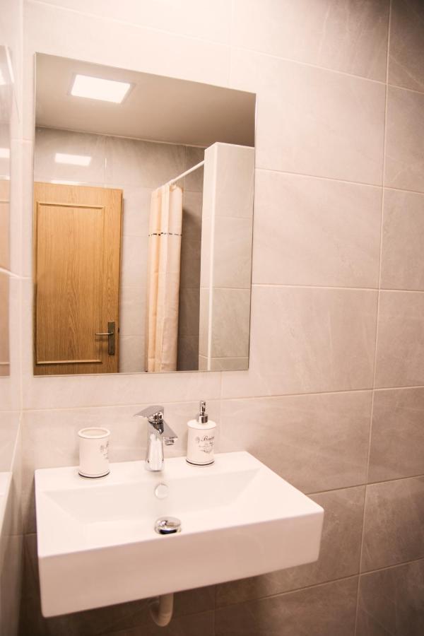 Guesthouse Zlaty Hrozen Česká Lípa Esterno foto